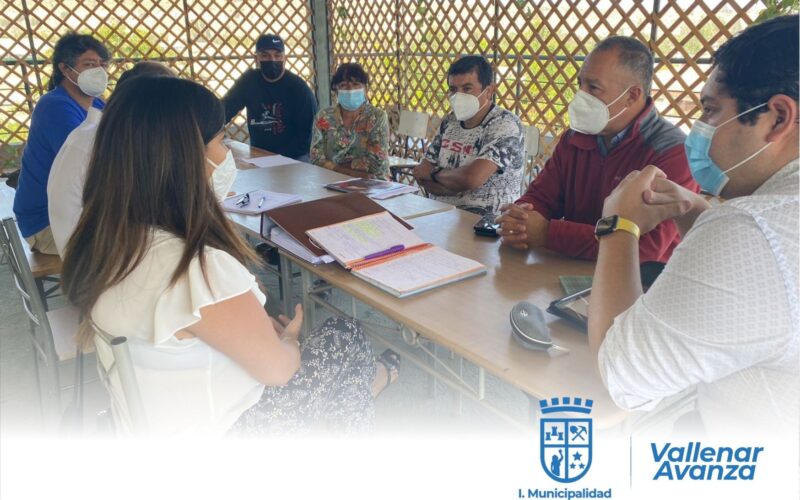 ALCALDE FLORES INTERCEDE ANTE EL SLEP PARA RESOLVER PROBLEMÁTICA DE ACCESO QUE AFECTA A VECINOS DE HACIENDA COMPAÑÍA