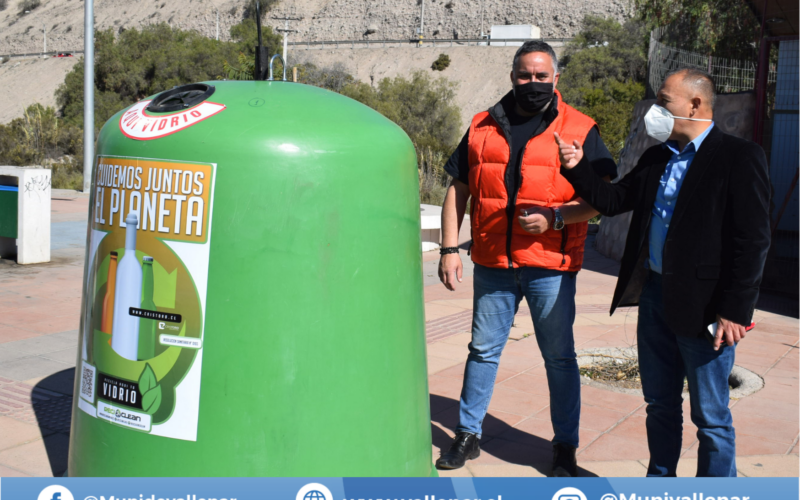 Vallenar da fuerte señal en favor del reciclaje con instalación de contenedores para botellas de vidrio