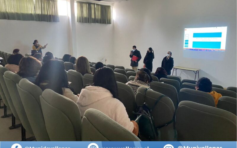 Equipo jurídico del municipio de Vallenar capacitó a  dirigentes vecinales en normativas concernientes a su labor