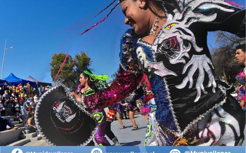 Multitudinario carnaval “Vallenar, Corazón del Desierto Florido” inauguró temporada turística