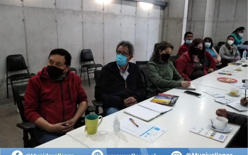 Municipio y dirigentes vecinales lanzan juntos pionero proyecto “Yo reciclo por un Vallenar más limpio”