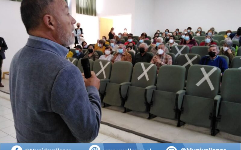 Alcalde de Vallenar informó sobre nuevos proyectos a  agrupaciones del Adulto Mayor de la comuna