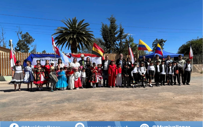 Desfile de la Escuela Sara Benbow Villegas