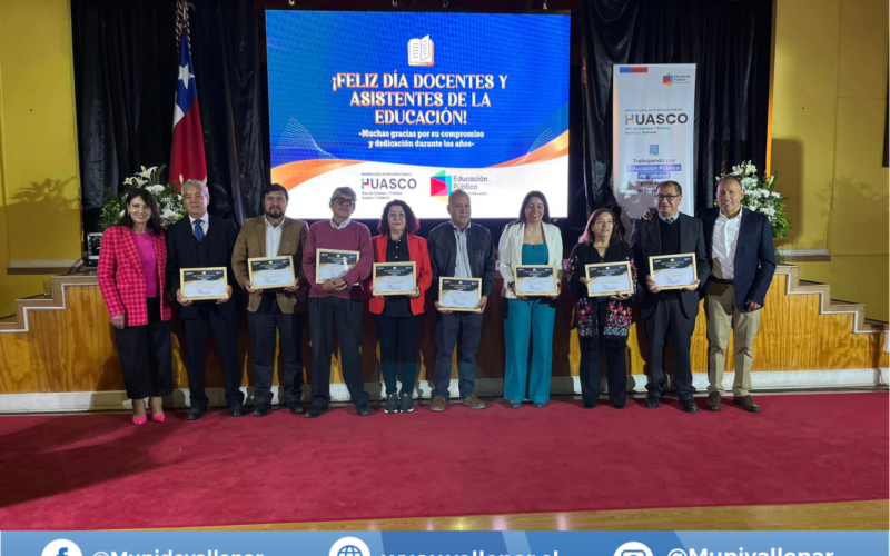 GRAN RECONOCIMIENTO A NUESTROS MAESTROS Y MAESTRAS
