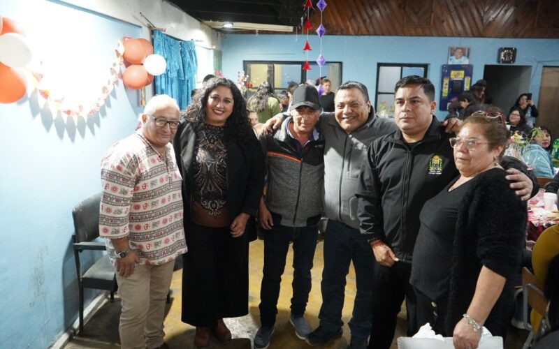 ALCALDE CELEBRA CON SINDICATO DE FERIANTES EL DÍA DE LA MADRE