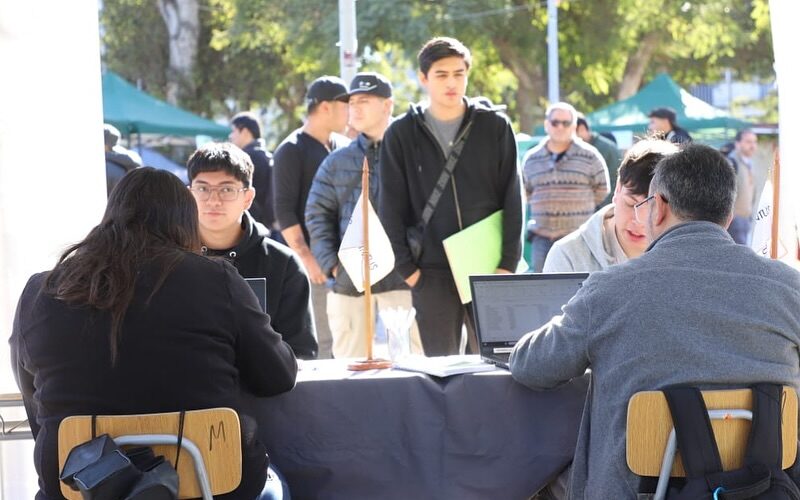 FERIA LABORAL EN PLAZA AMBROSIO O’HIGGINS