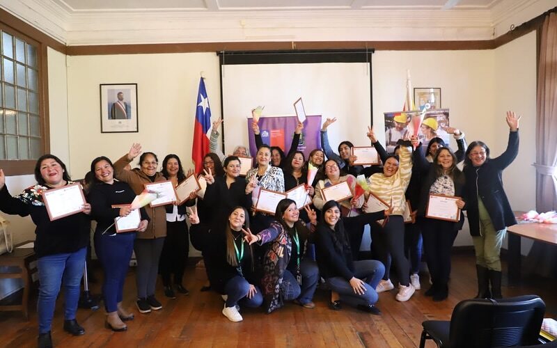 CERTIFICAN A MANIPULADORAS DE ALIMENTOS DE PROGRAMA BECAS SENCE