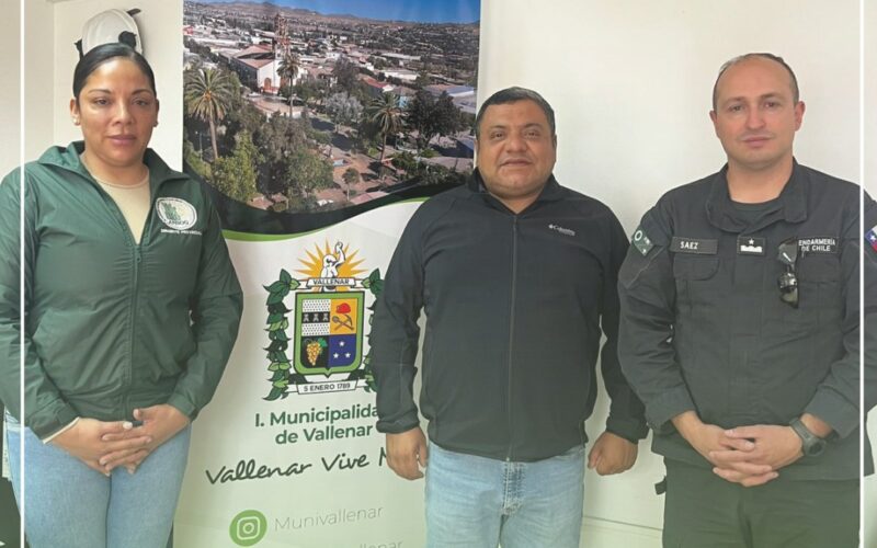 MUNICIPIO DE VALLENAR RECIBE A AUTORIDADES DE GENDARMERÍA DE CHILE