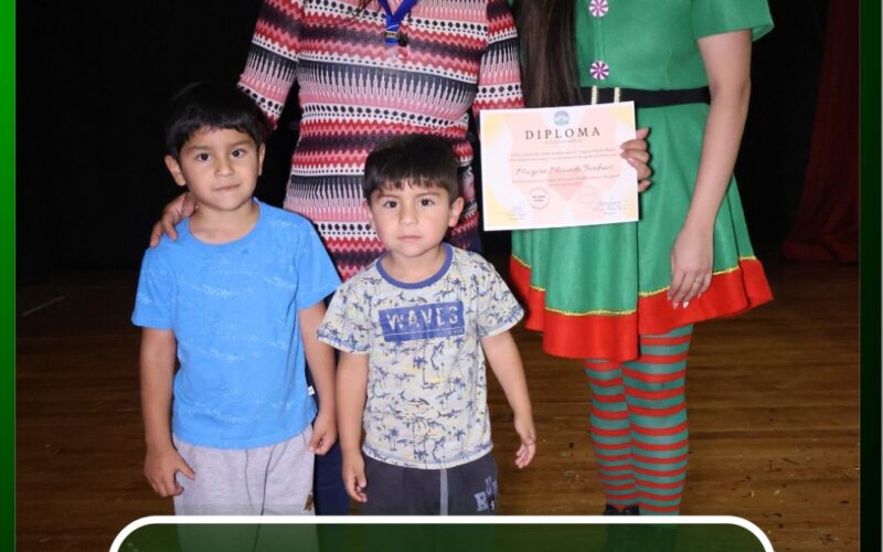 ESCUELA DE LENGUAJE MI MUNDO MÁGICO CELEBRA GALA NAVIDEÑA